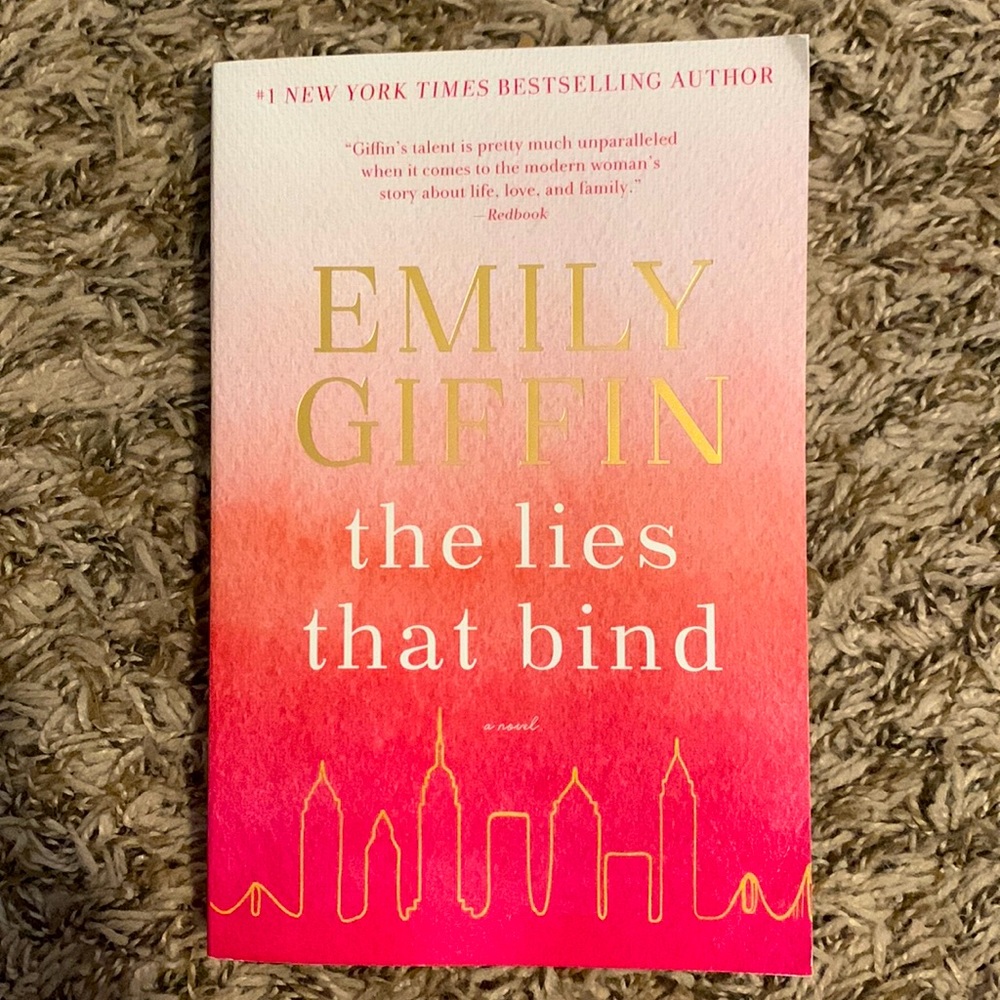 The Lies that Bind by Emily Giffin